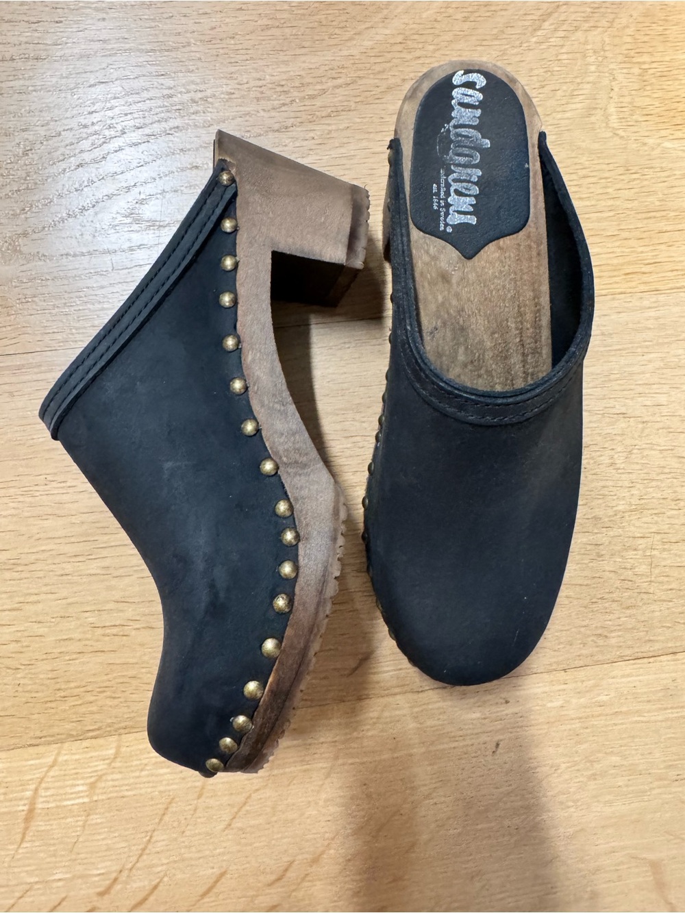 Sanuk Black Slip-On Clog Mules